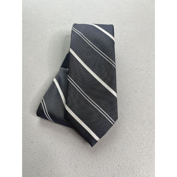 Tommy Hilfiger Black and White Striped Pattern Silk Blend Designer Tie NWT - Picture 1 of 7